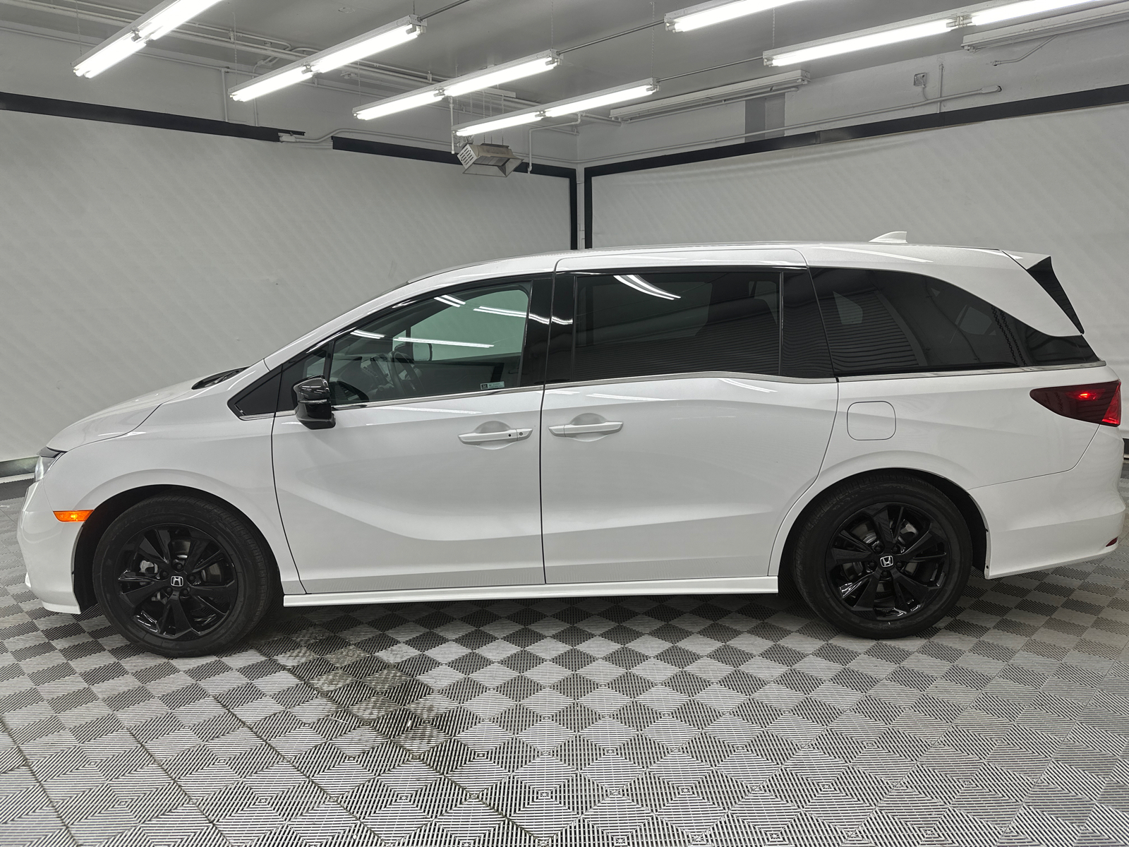 2023 Honda Odyssey Sport 2