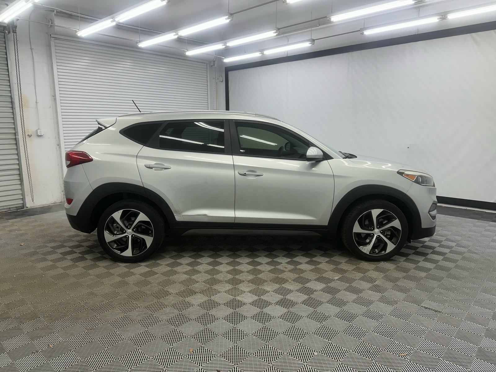 2016 Hyundai Tucson Sport 6