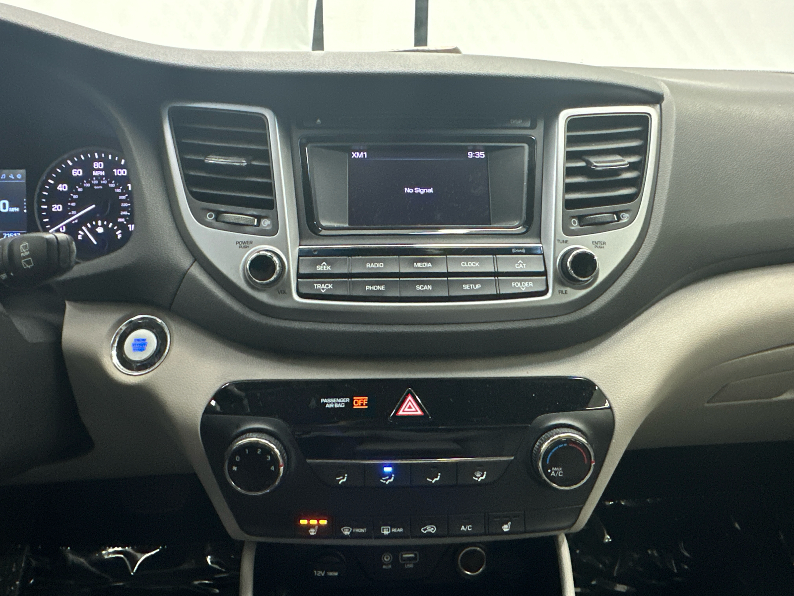 2016 Hyundai Tucson Sport 32