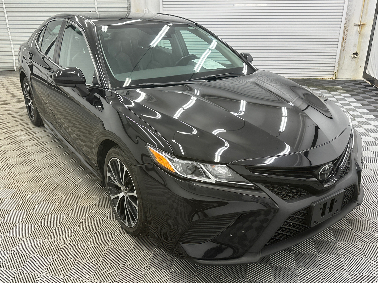 2020 Toyota Camry SE 7