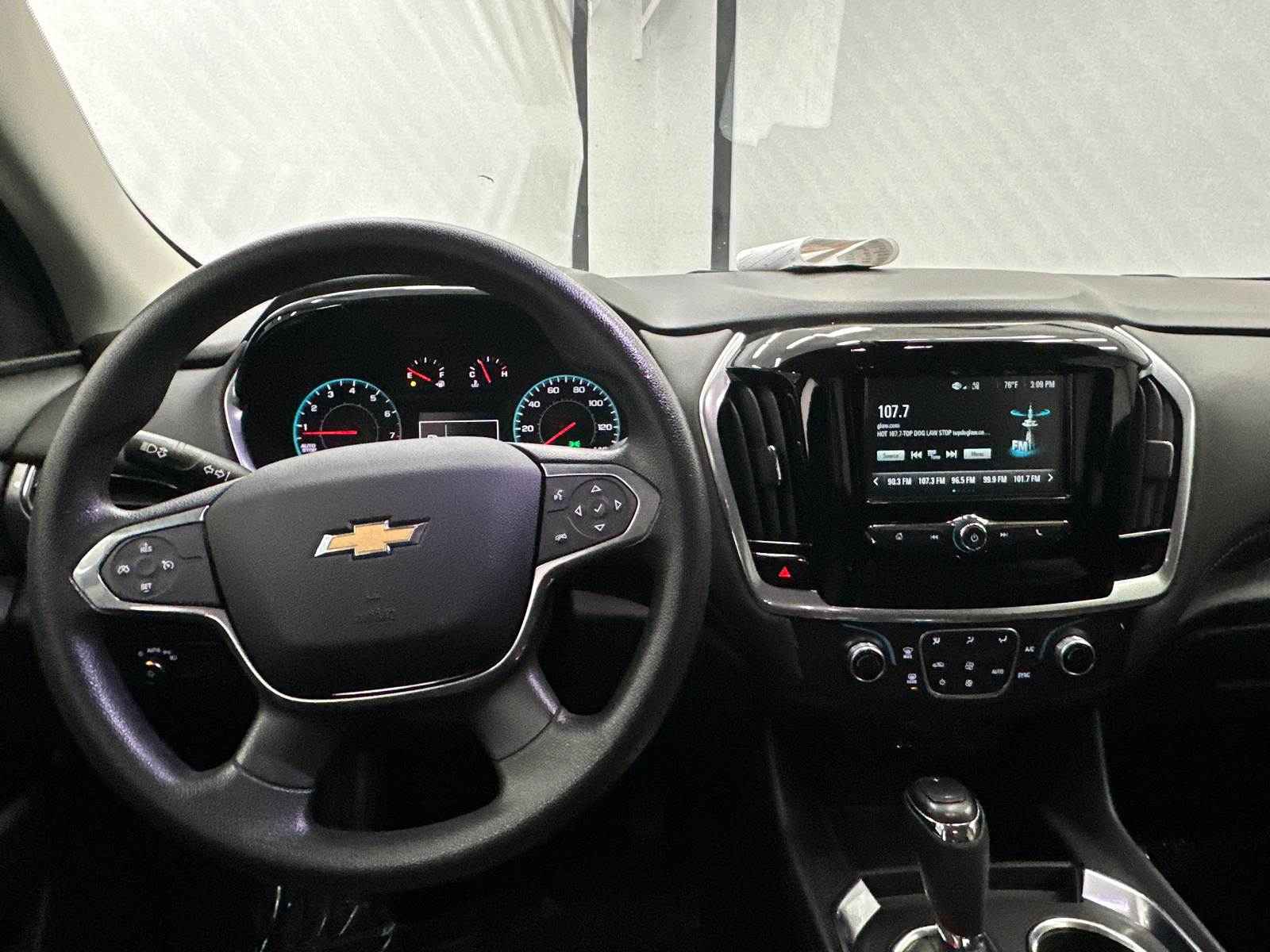 2019 Chevrolet Traverse LS 23