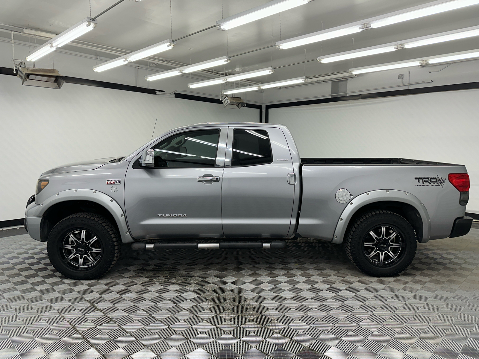 2010 Toyota Tundra Grade 2