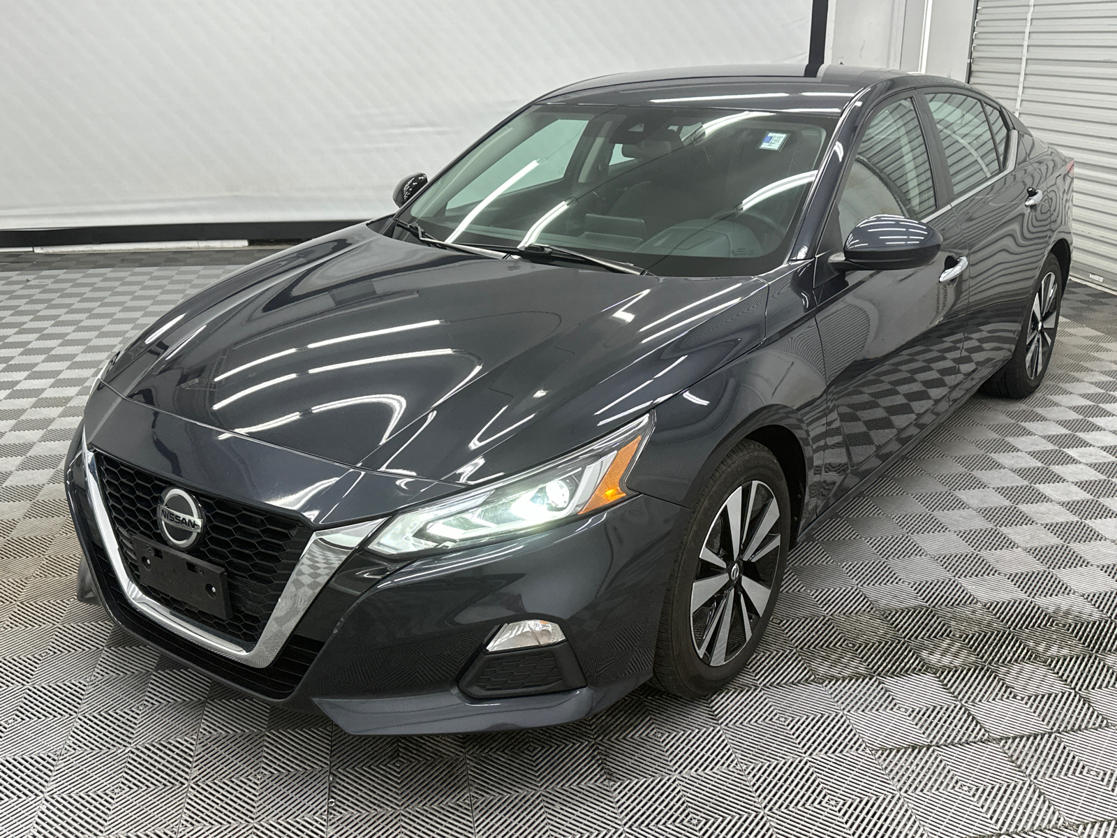 2022 Nissan Altima 2.5 SV 1