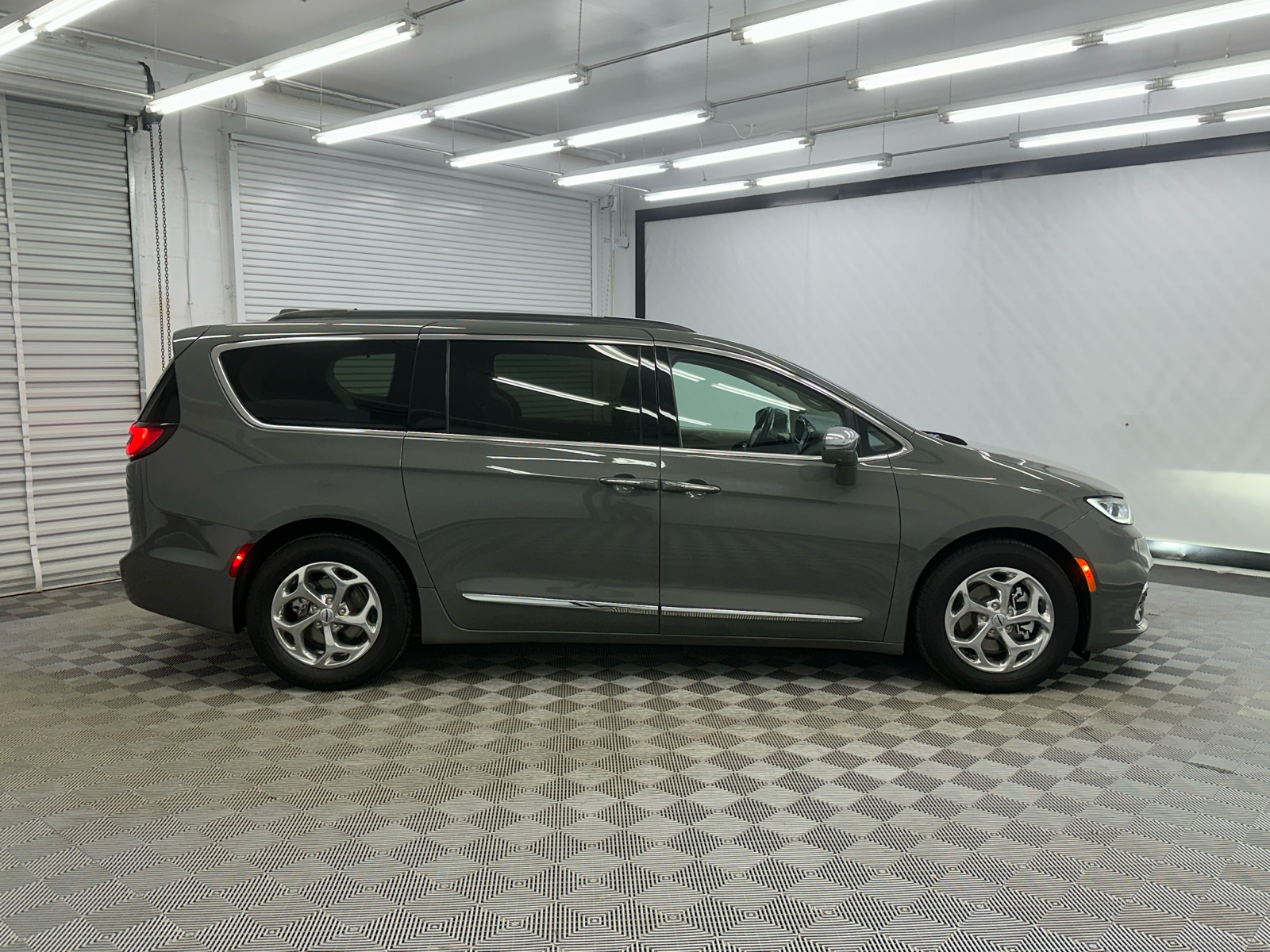 2022 Chrysler Pacifica Limited 6