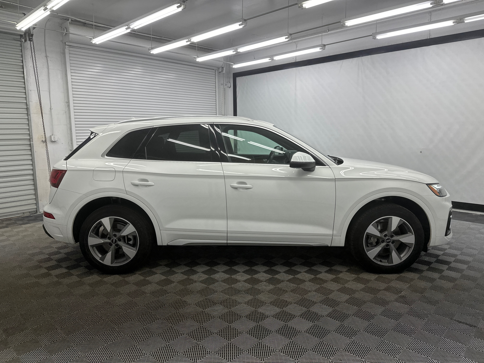 2023 Audi Q5 40 Premium 6