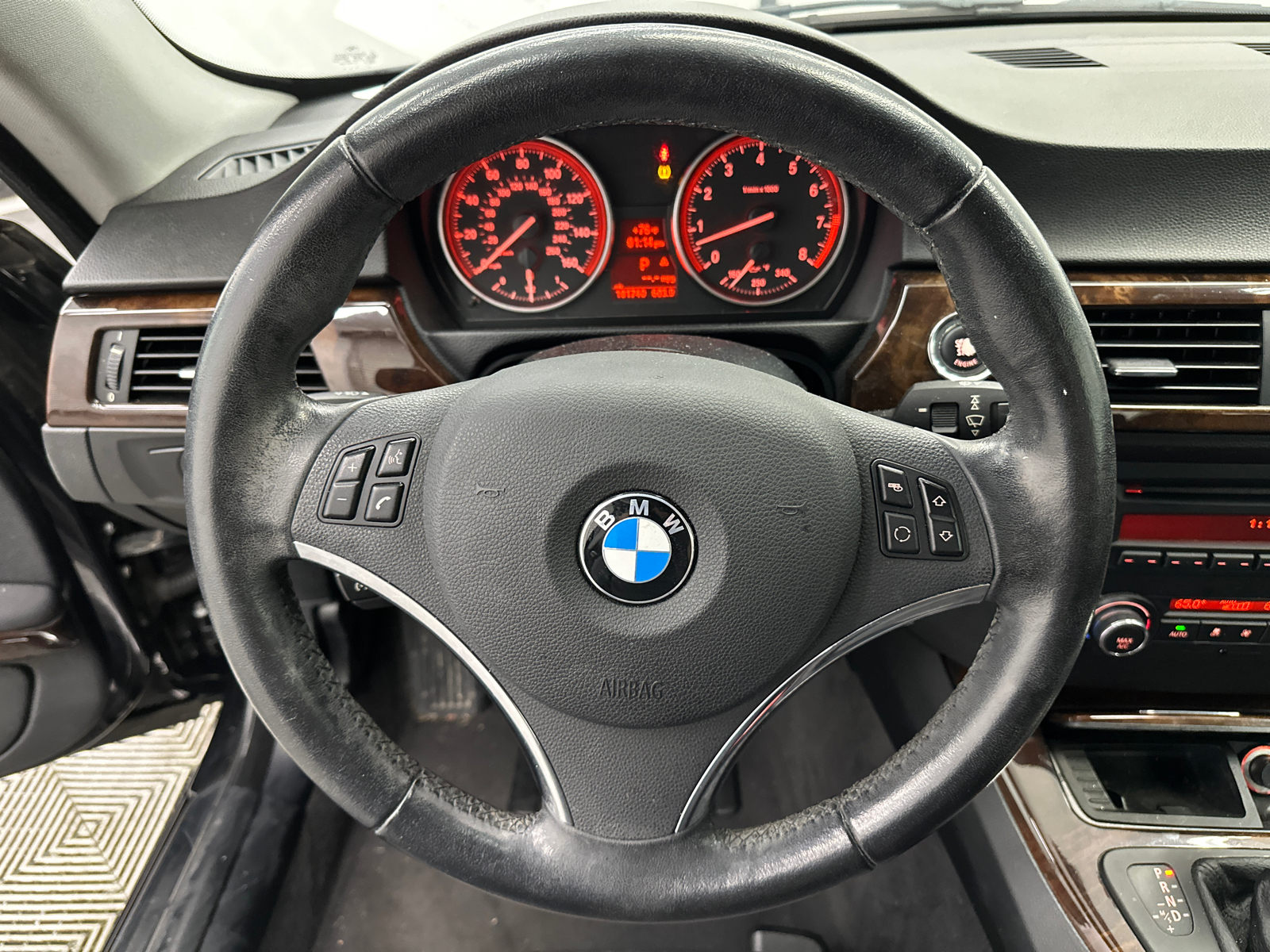 2013 BMW 3 Series 328i 21