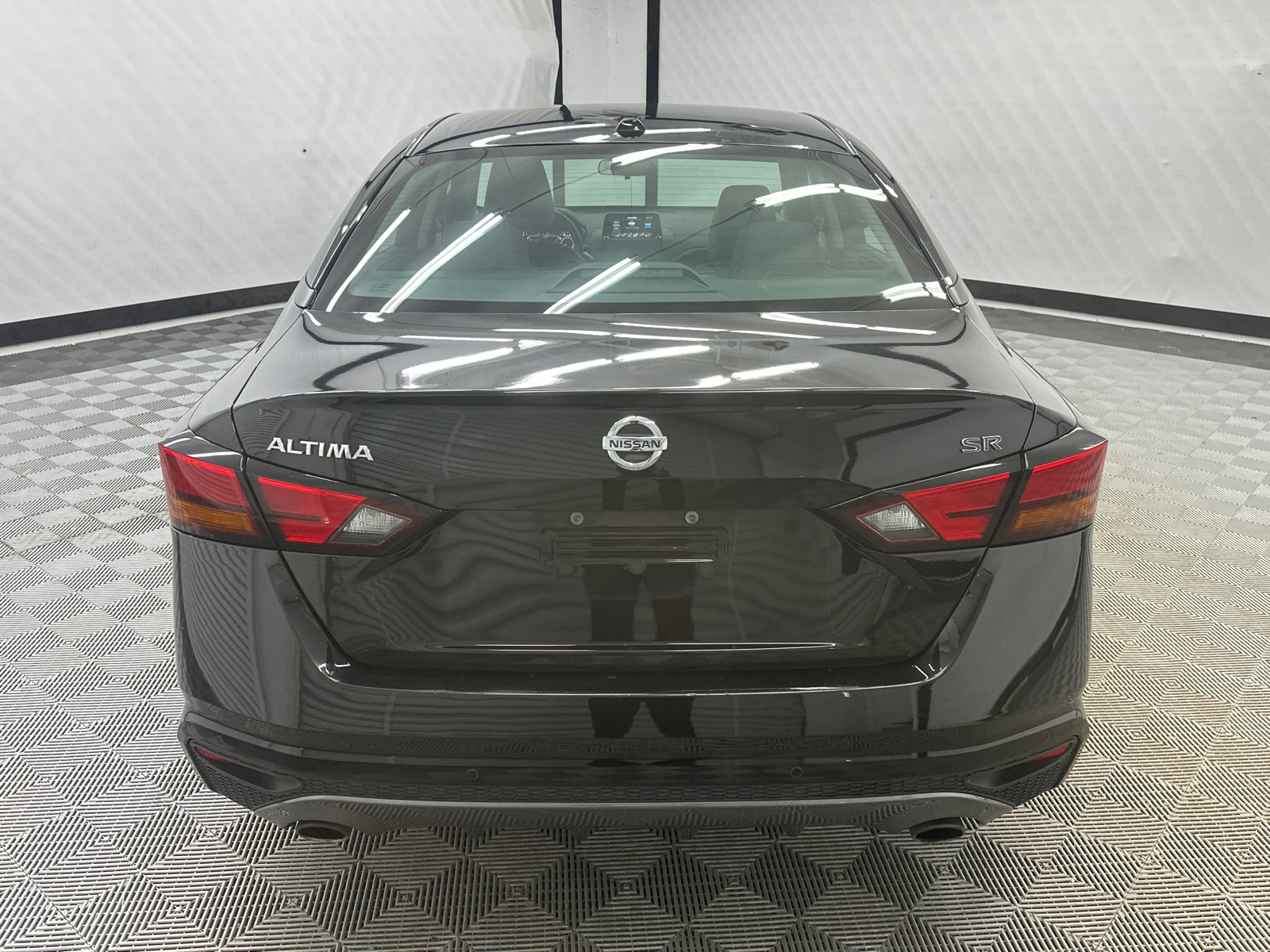 2022 Nissan Altima 2.5 SR 4