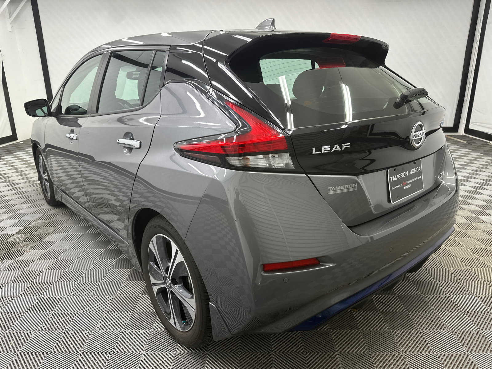 2021 Nissan Leaf SV 3