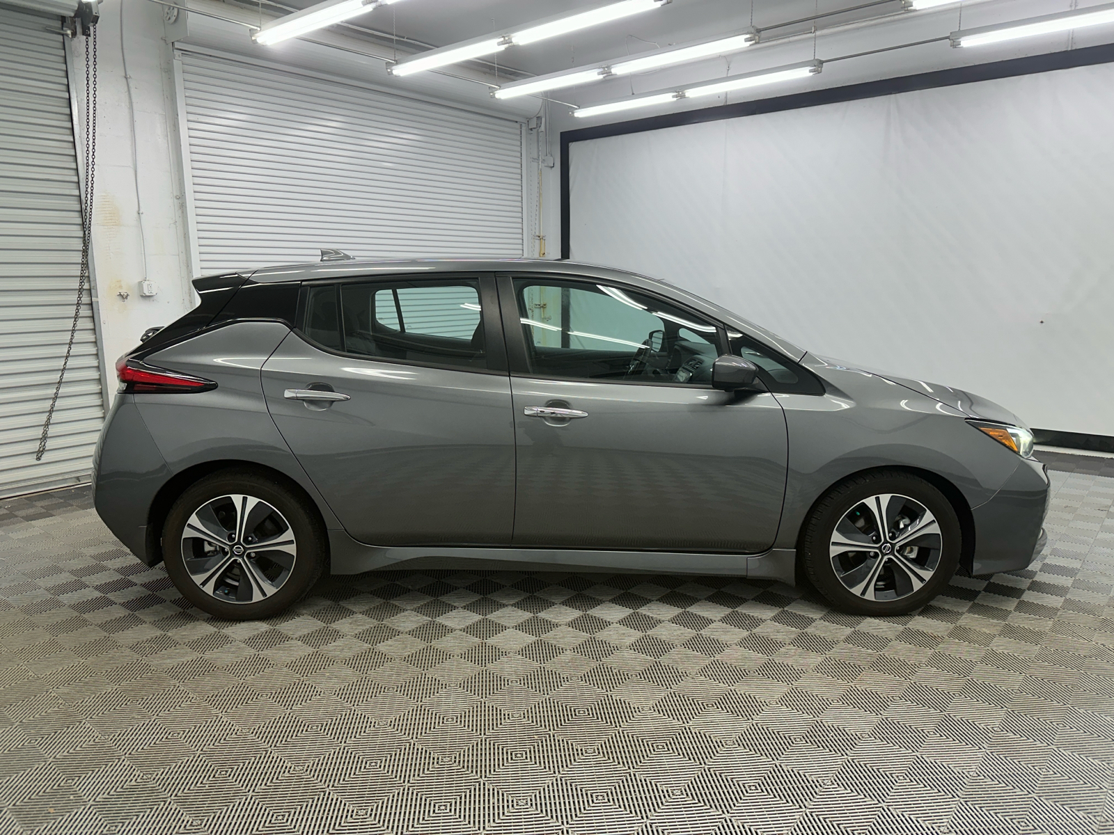 2021 Nissan Leaf SV 6