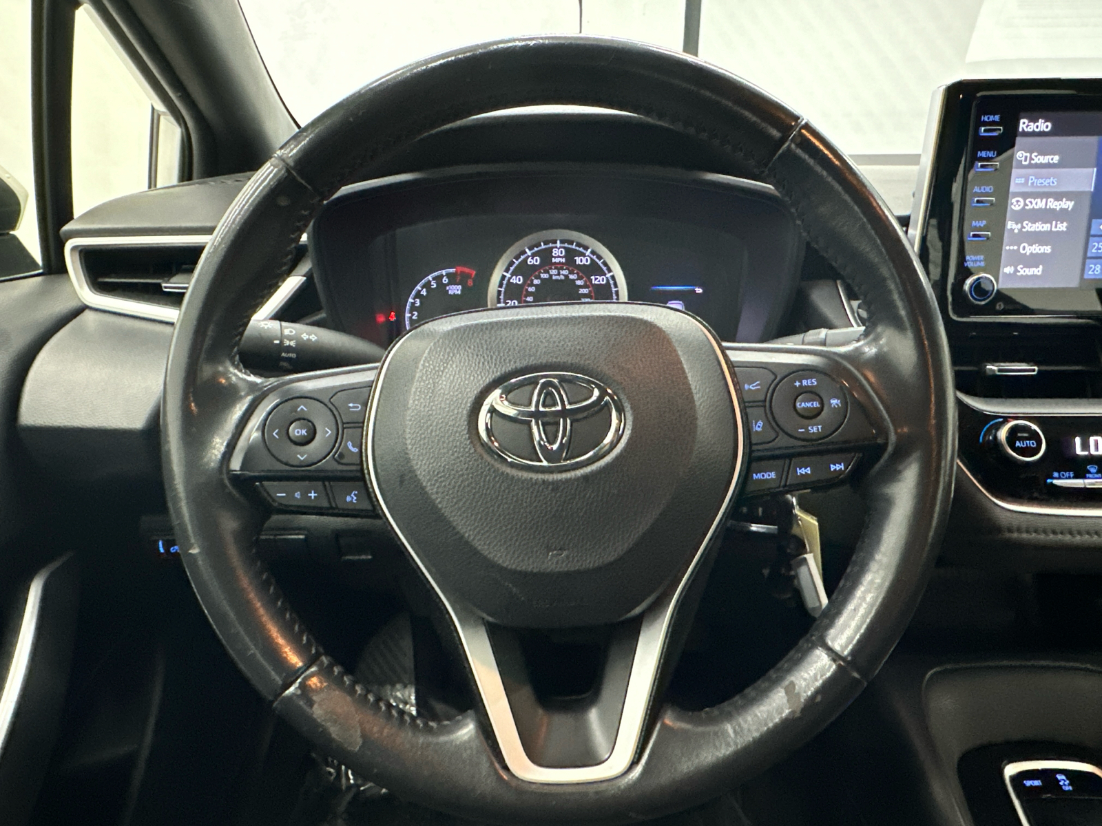 2021 Toyota Corolla SE 24