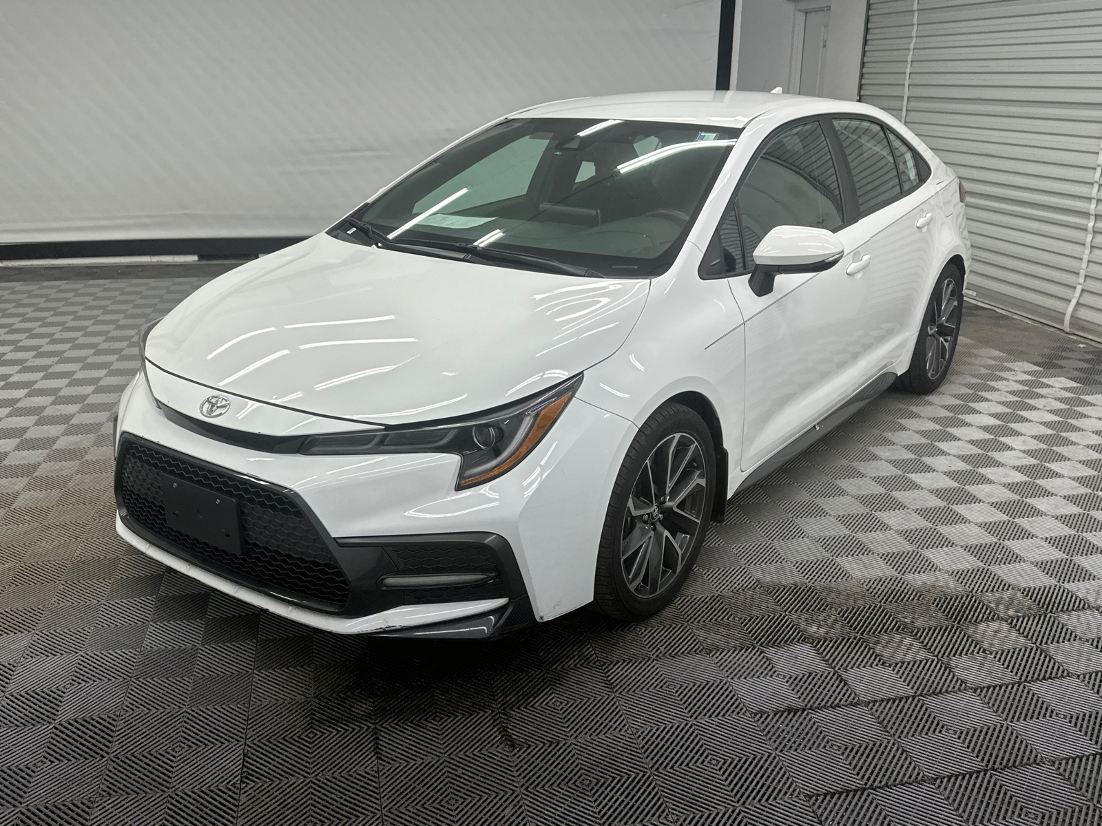 2020 Toyota Corolla SE 1