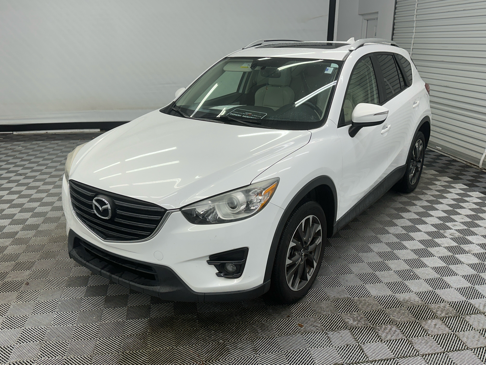 2016 Mazda CX-5 Grand Touring 1