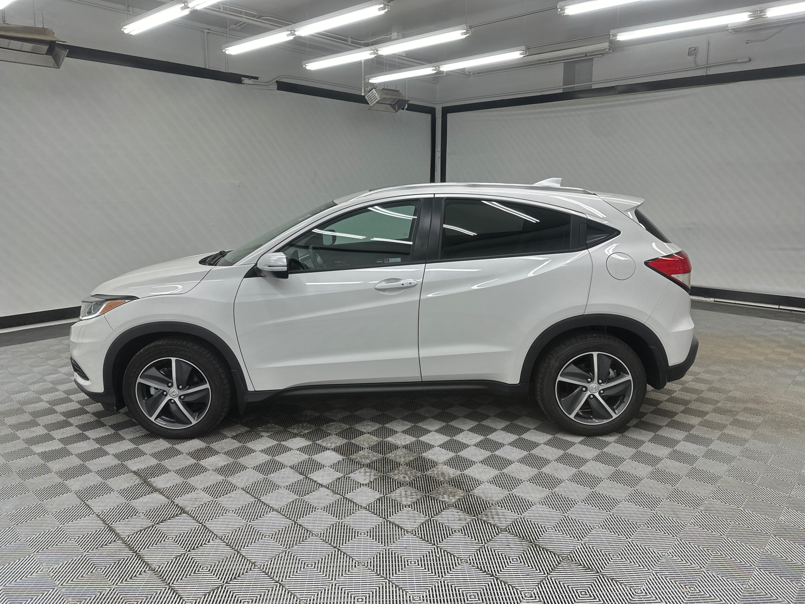 2021 Honda HR-V EX 2