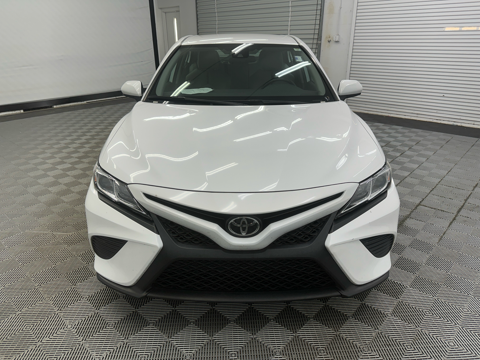 2020 Toyota Camry SE 8