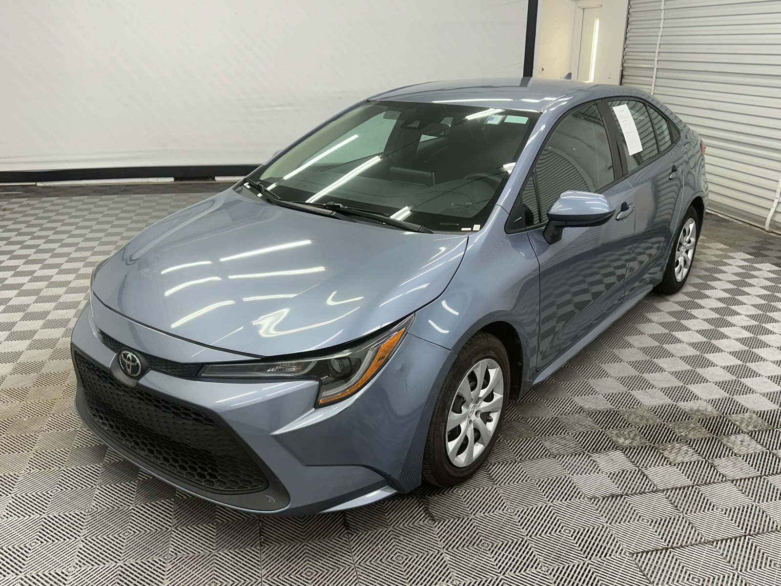 2020 Toyota Corolla LE 1