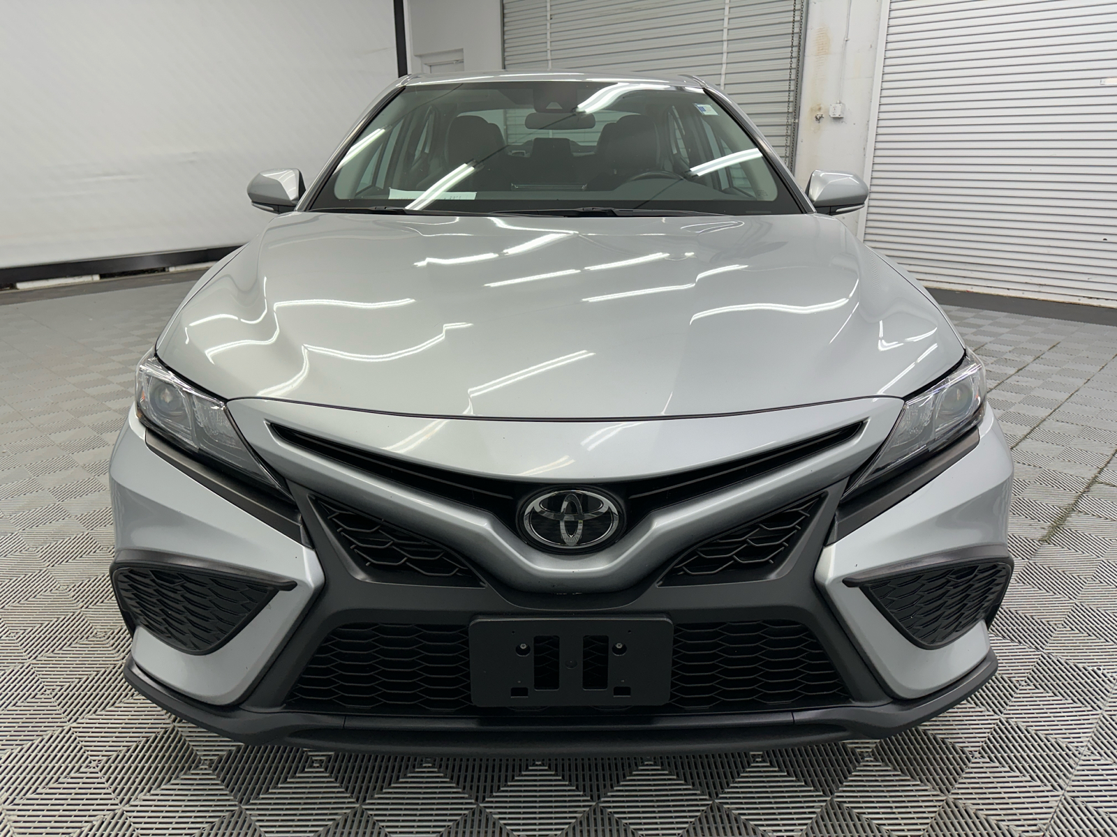 2022 Toyota Camry SE 8