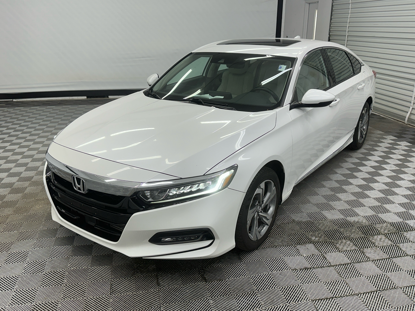 2018 Honda Accord EX-L 2.0T 1