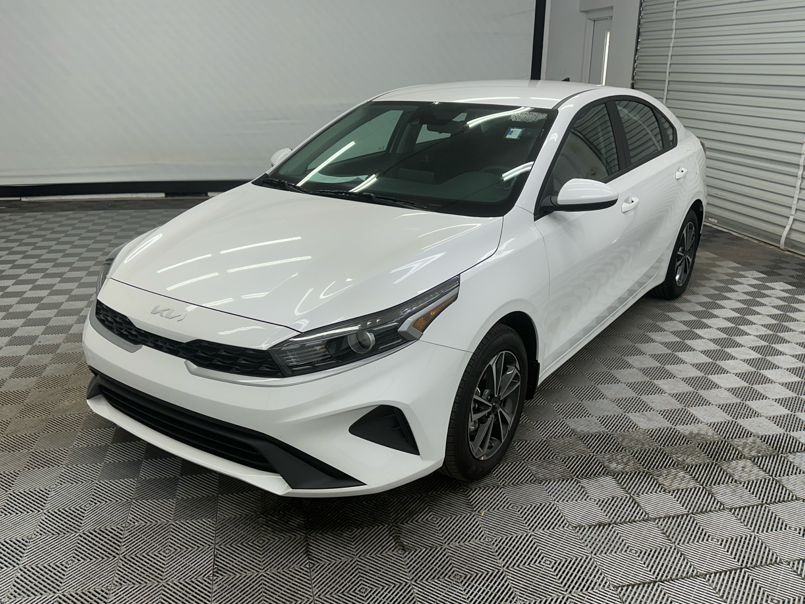 2024 Kia Forte LXS 1