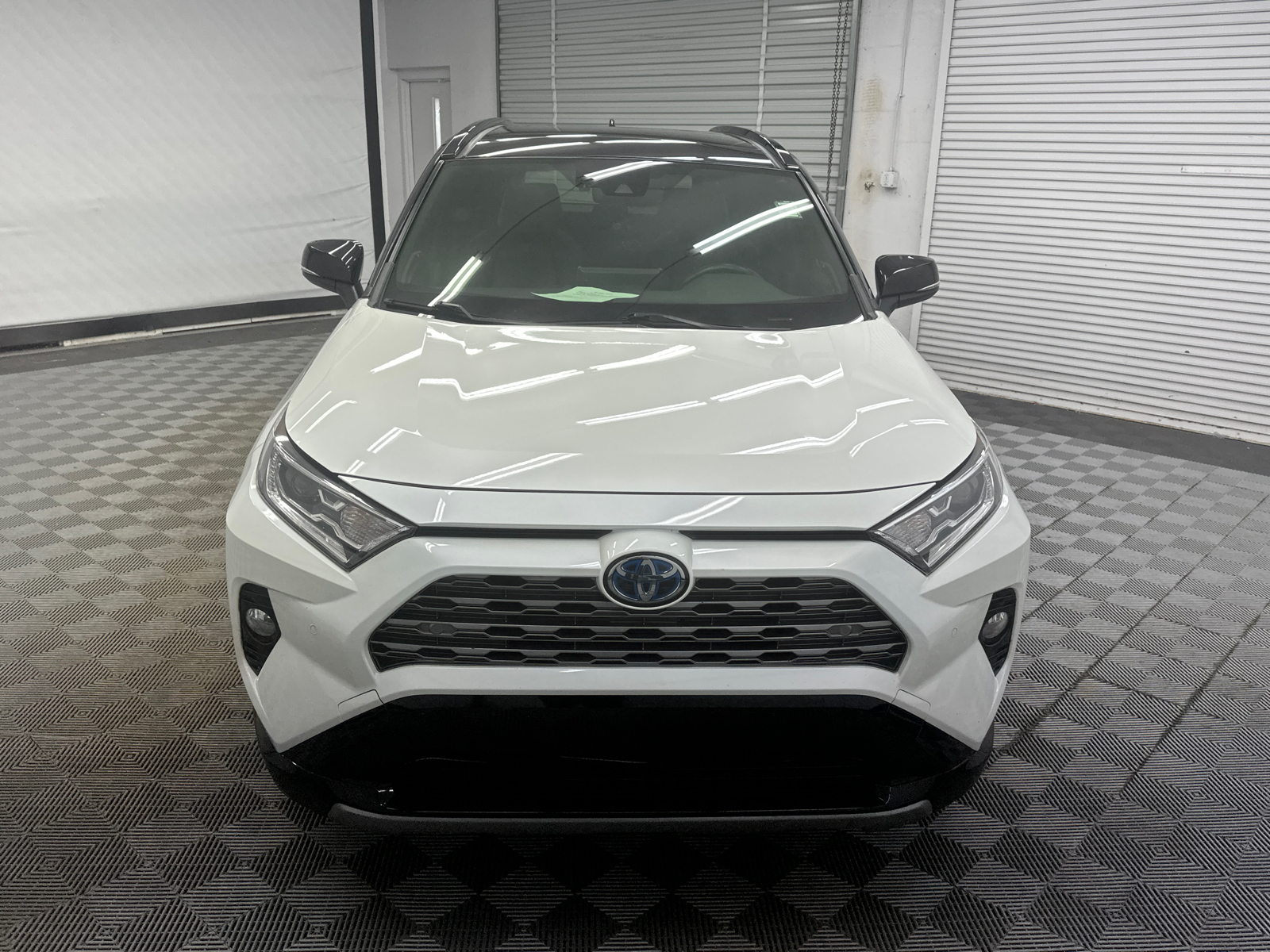 2020 Toyota RAV4 Hybrid XSE 8