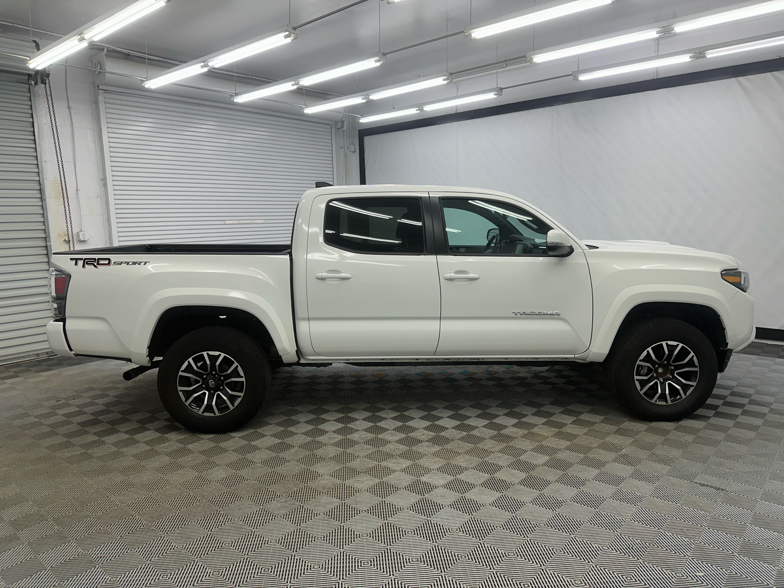 2023 Toyota Tacoma TRD Sport 6