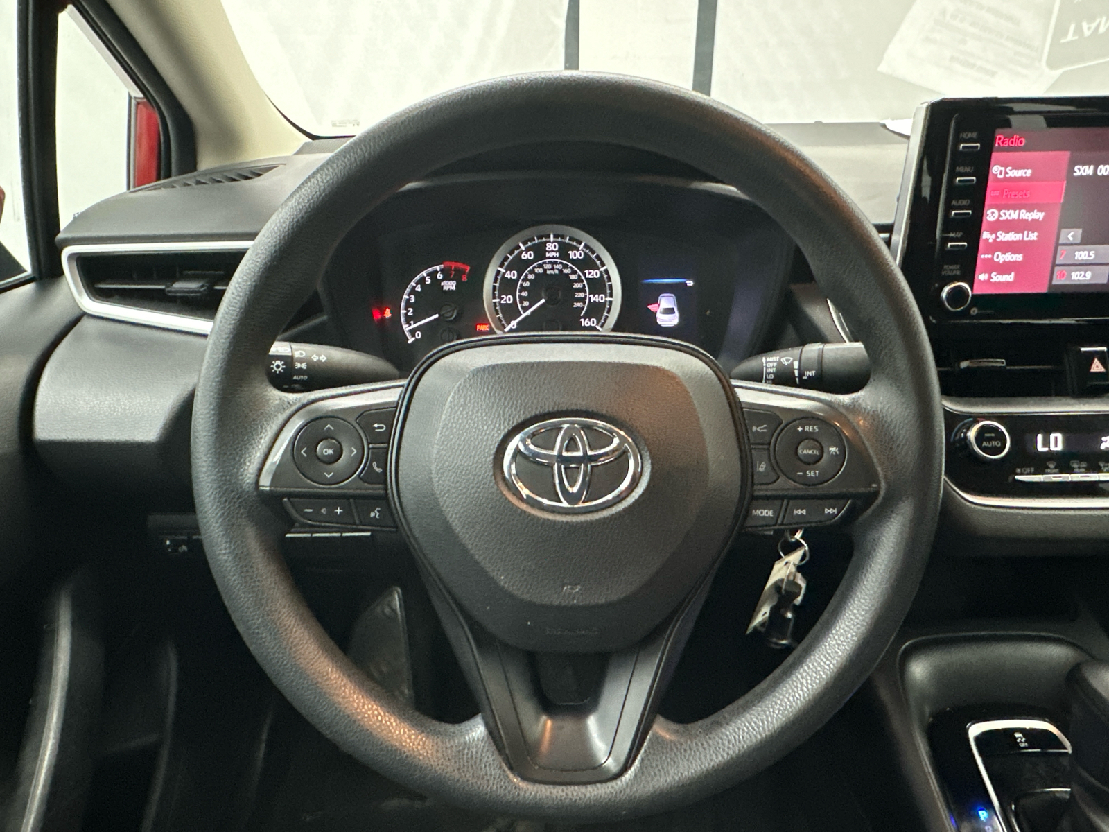 2021 Toyota Corolla LE 24