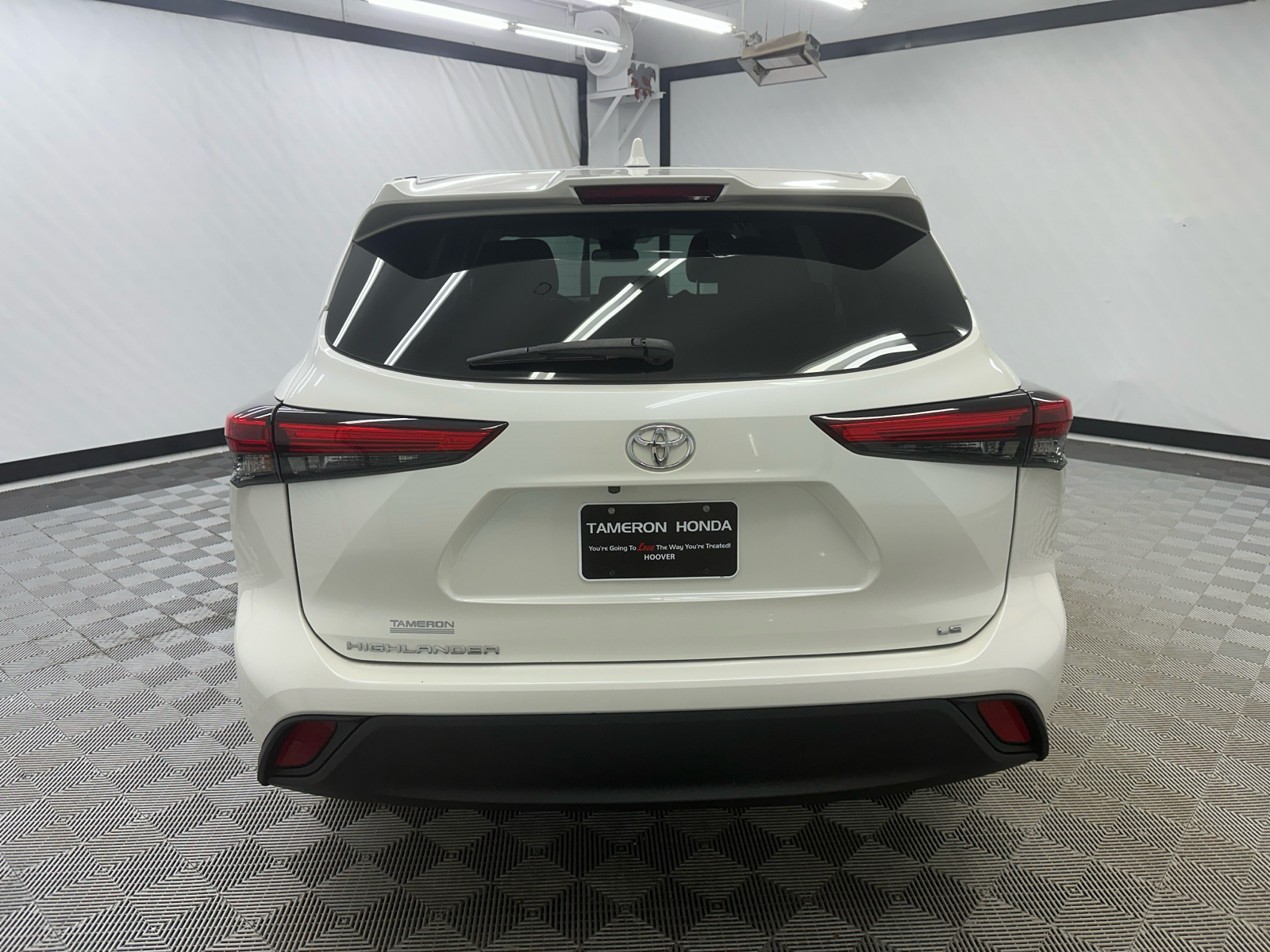 2021 Toyota Highlander LE 4