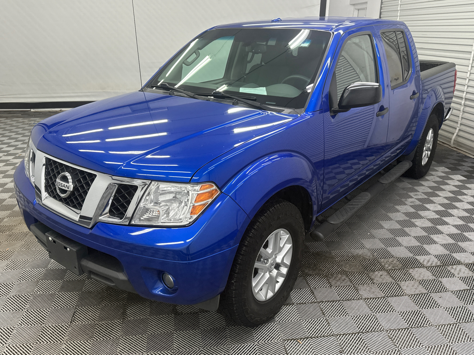 2015 Nissan Frontier SV 1