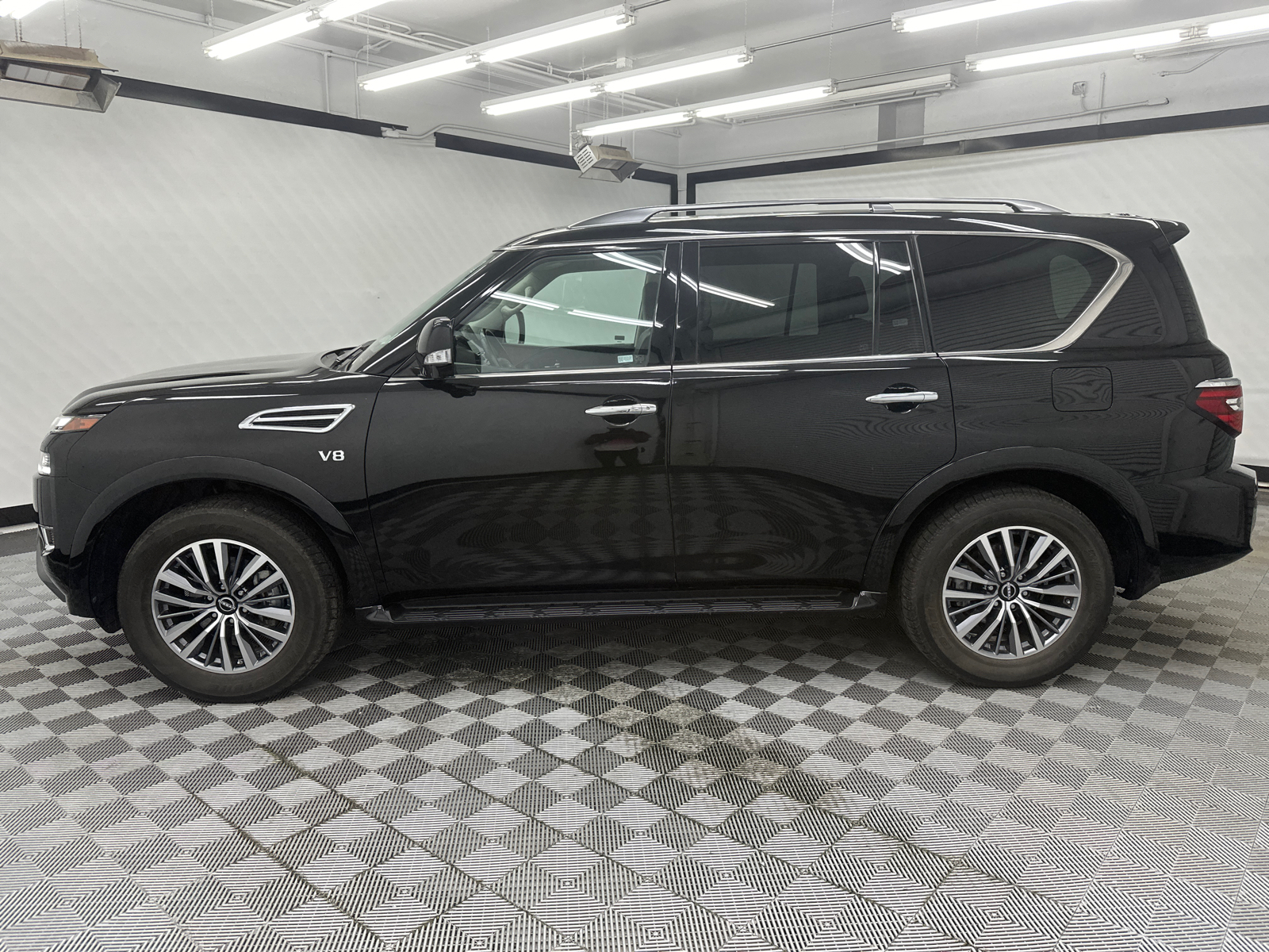 2022 Nissan Armada SL 2