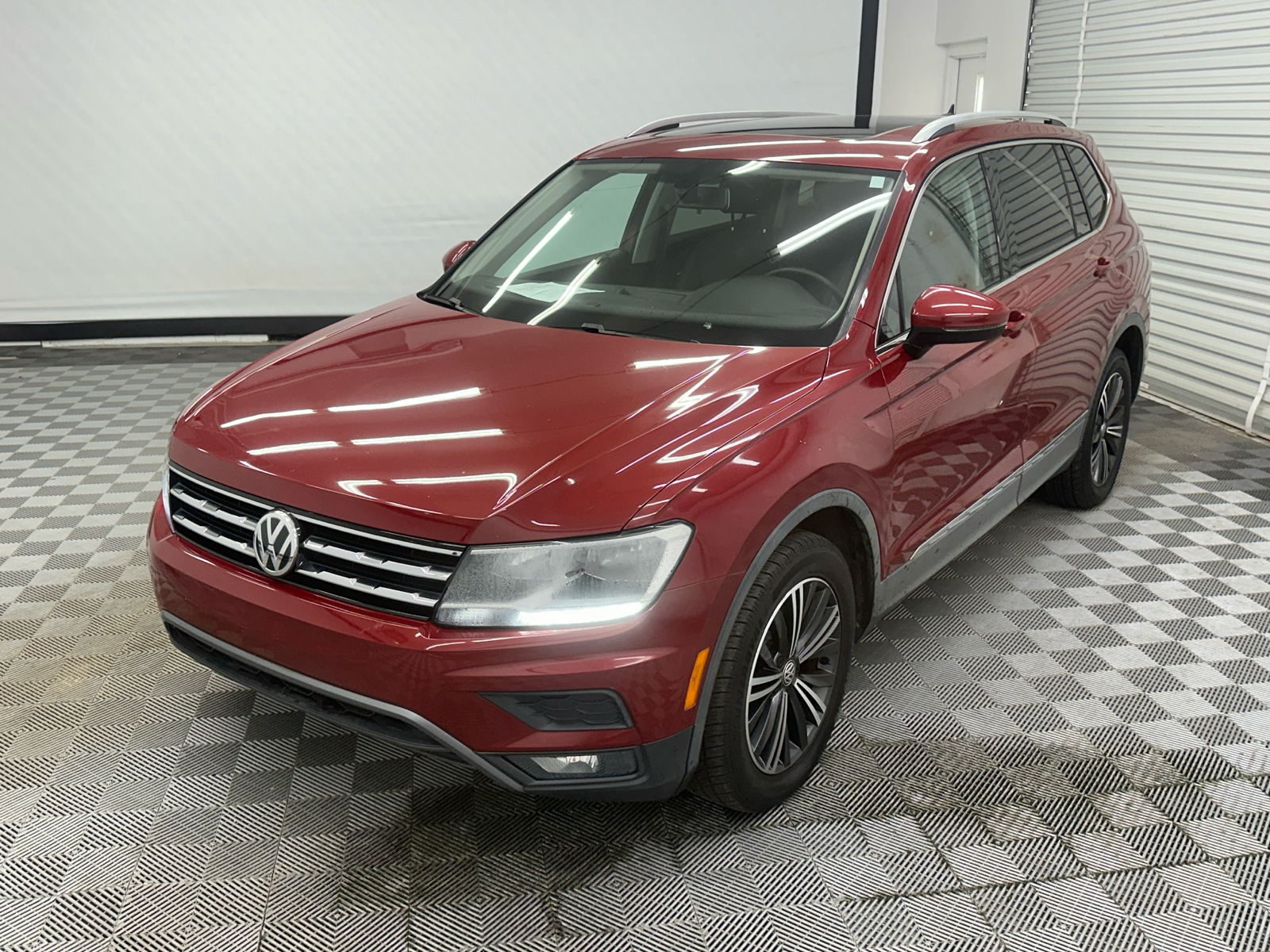 2018 Volkswagen Tiguan 2.0T SEL 1