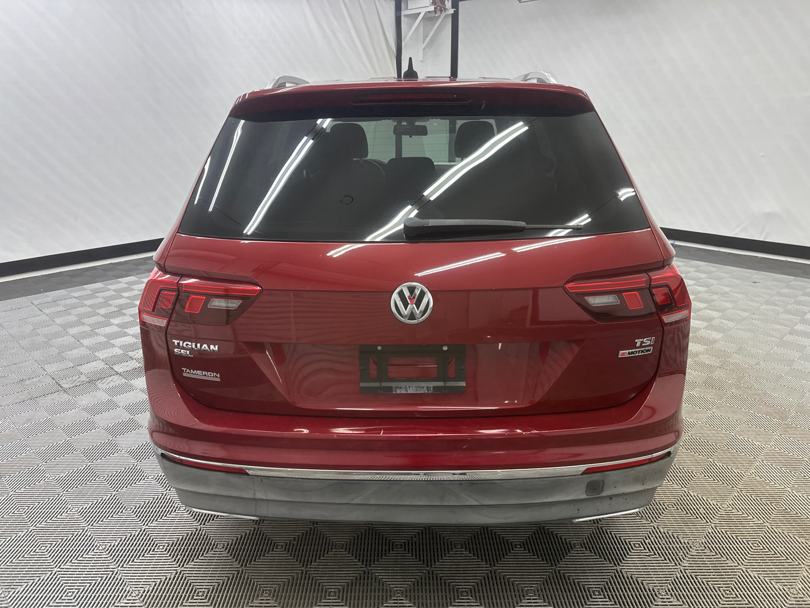 2018 Volkswagen Tiguan 2.0T SEL 4