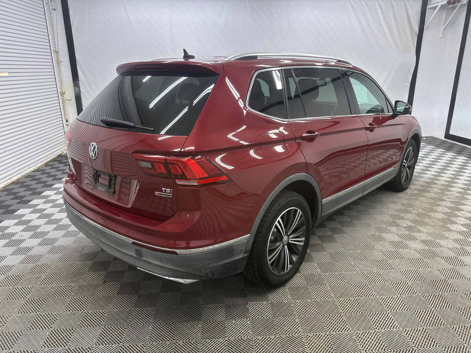 2018 Volkswagen Tiguan 2.0T SEL 5