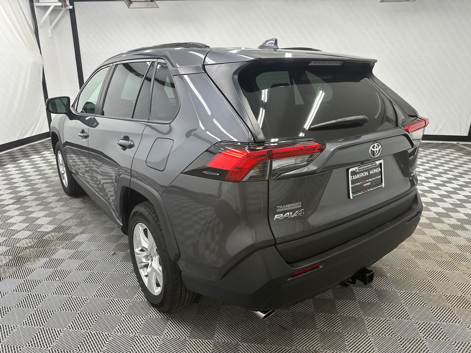 2021 Toyota RAV4 XLE 3