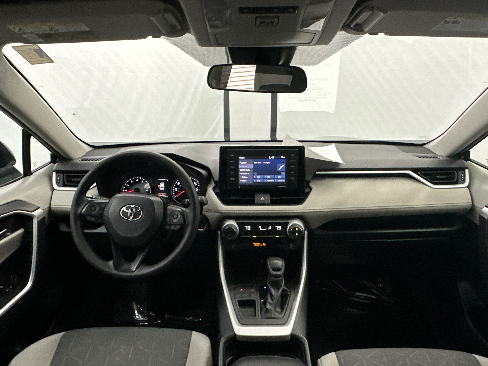 2021 Toyota RAV4 XLE 23