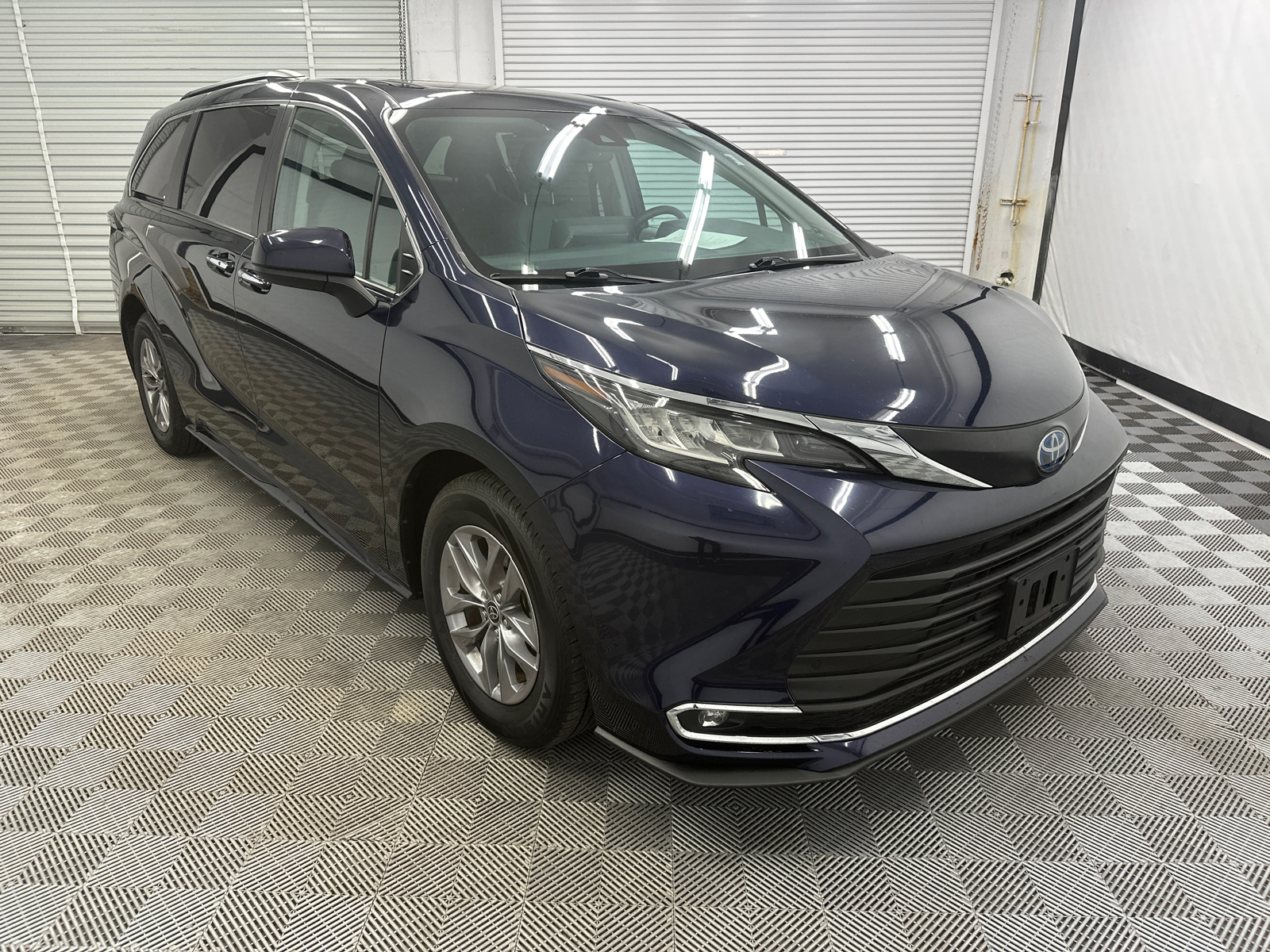 2023 Toyota Sienna XLE 7