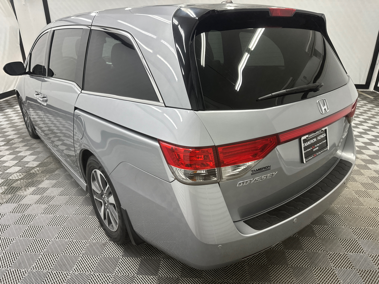 2016 Honda Odyssey Touring Elite 3