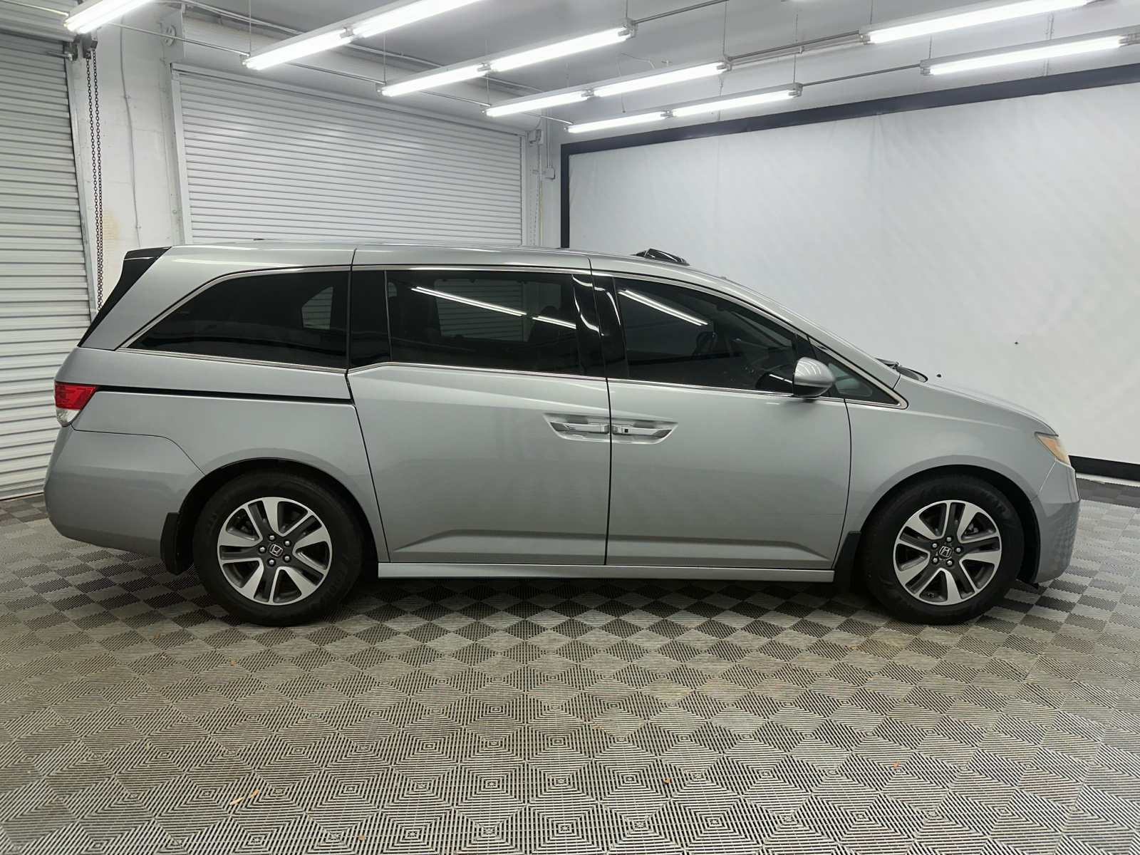 2016 Honda Odyssey Touring Elite 6