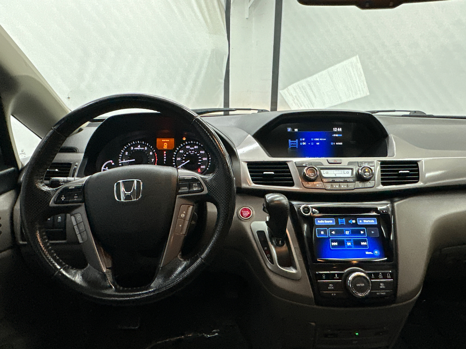 2016 Honda Odyssey Touring Elite 28