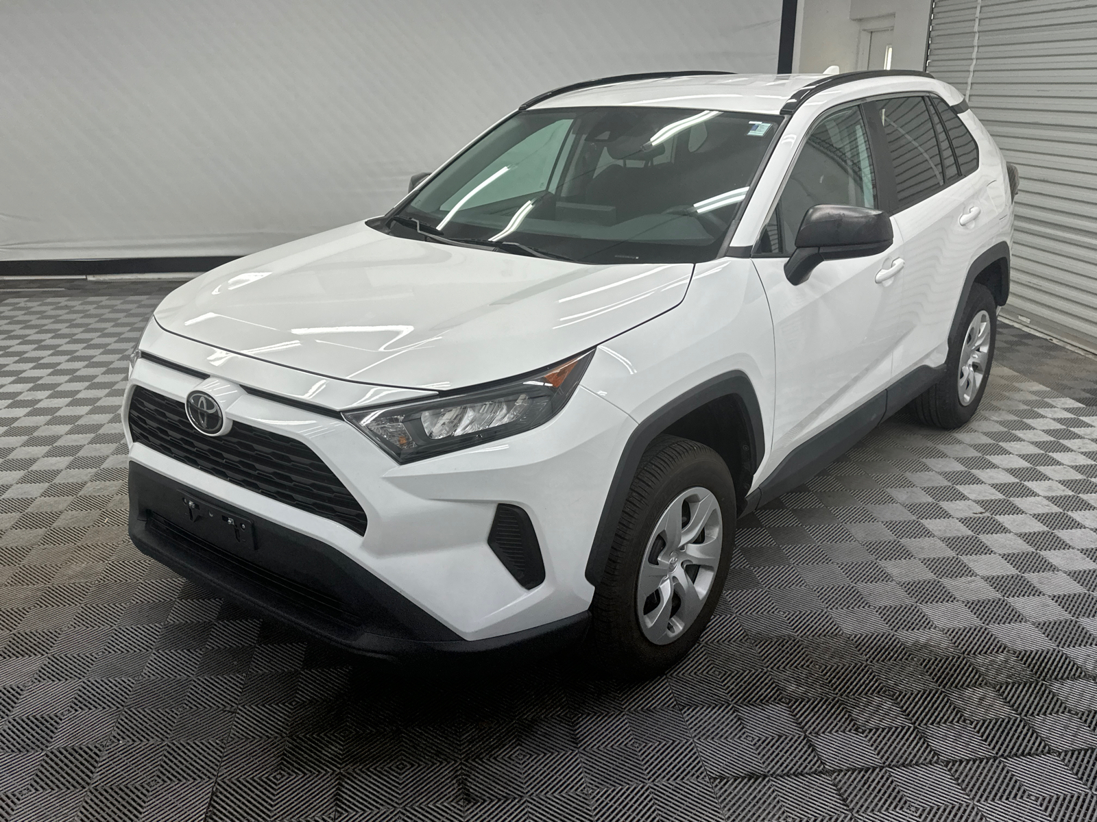 2021 Toyota RAV4 LE 1