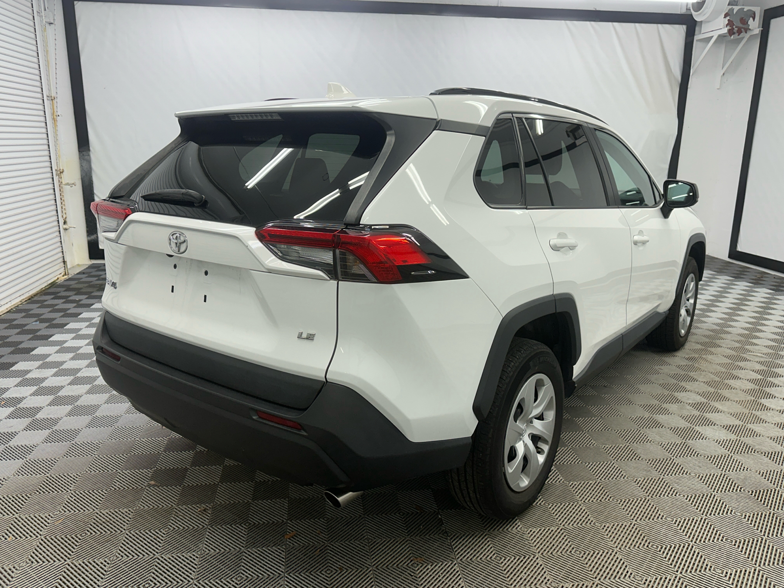 2021 Toyota RAV4 LE 5