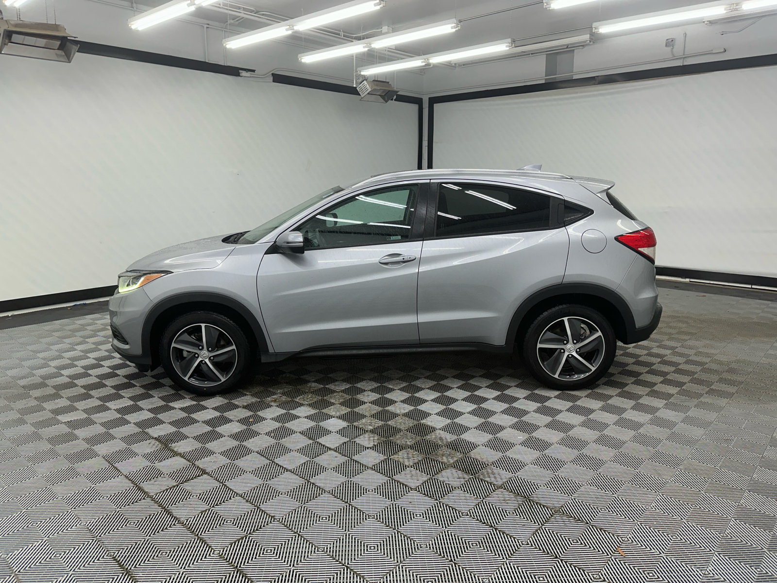 2022 Honda HR-V EX 2