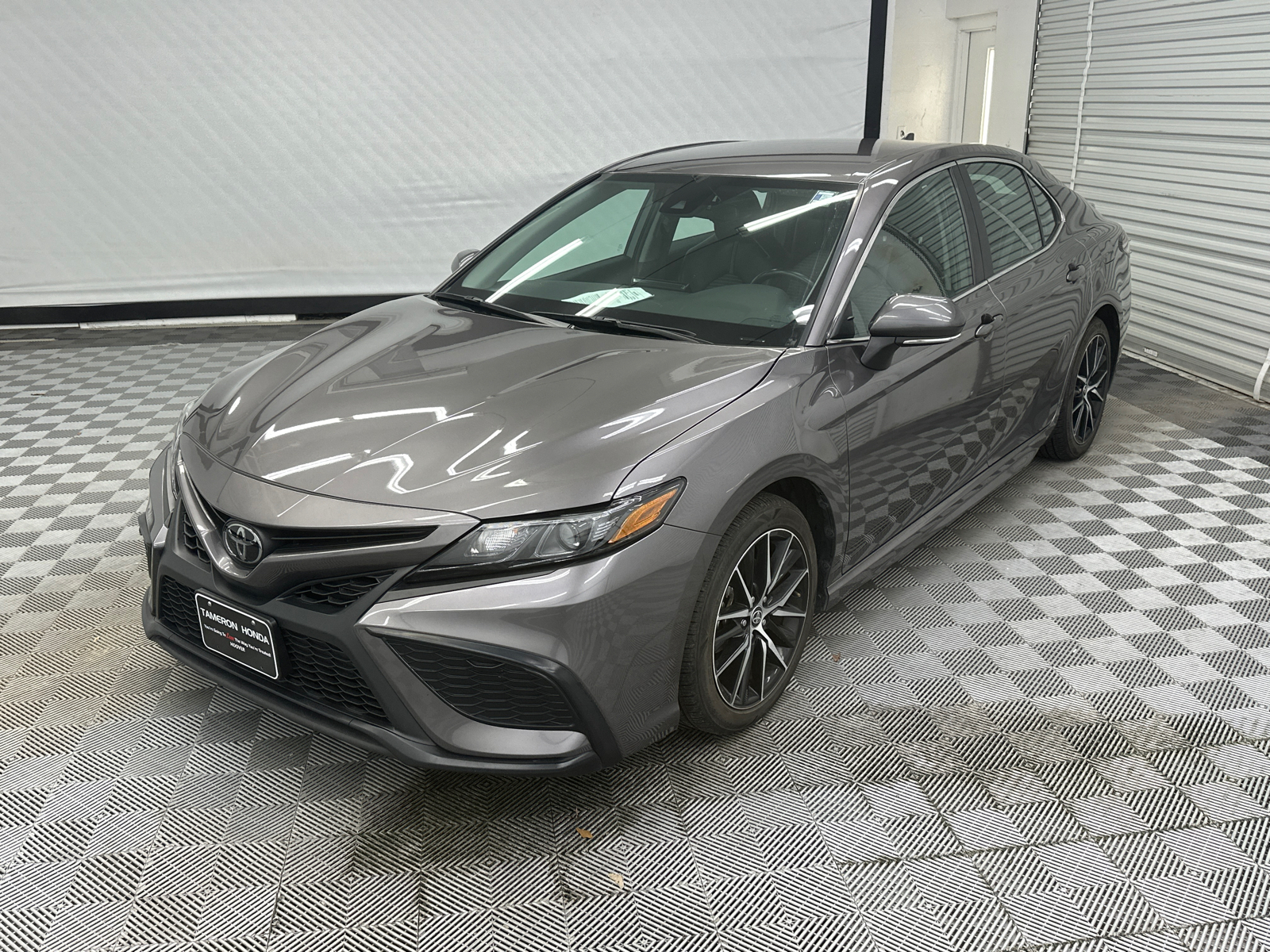 2023 Toyota Camry SE 1