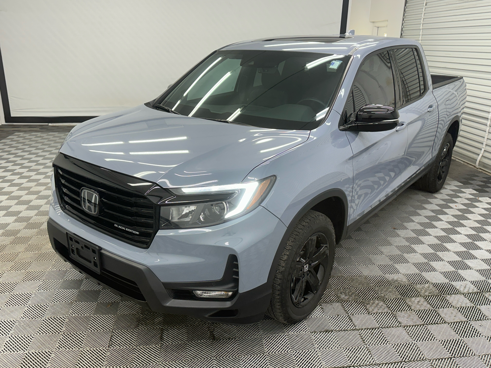 2023 Honda Ridgeline Black Edition 1