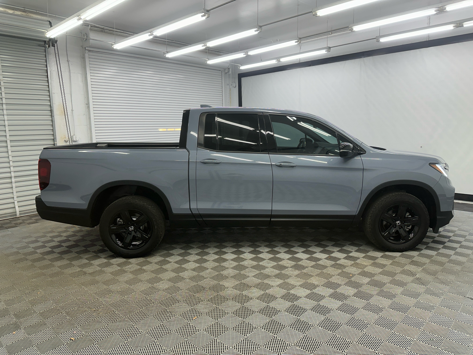 2023 Honda Ridgeline Black Edition 6