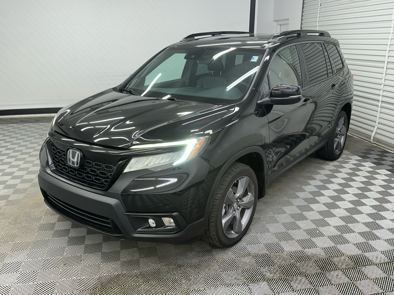 2019 Honda Passport Touring 1