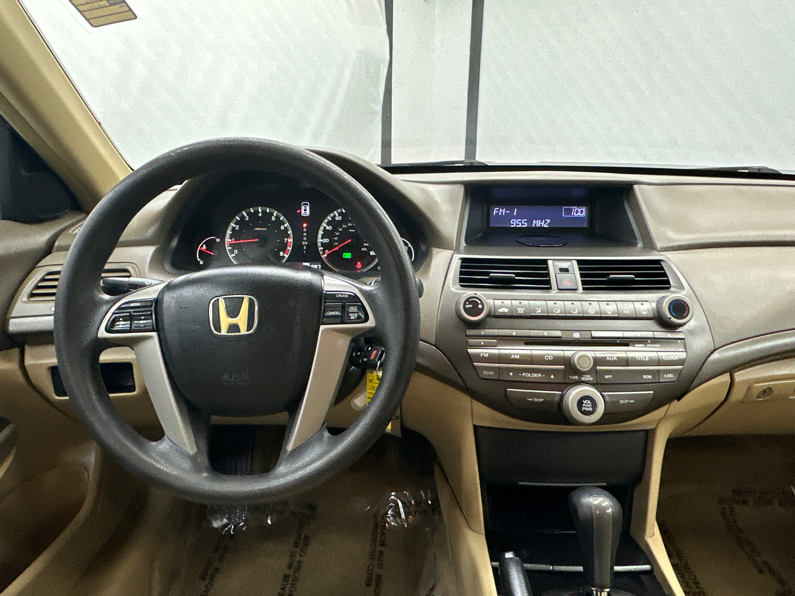 2009 Honda Accord LX-P 24