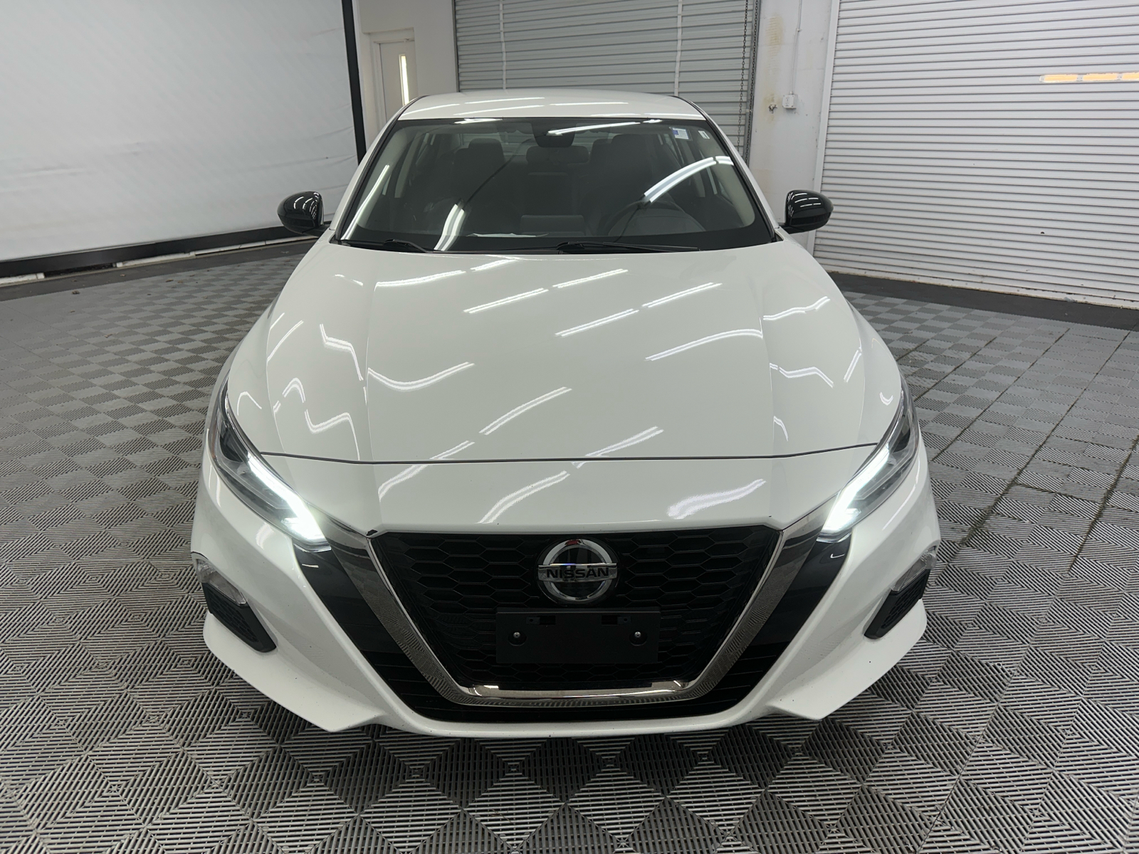 2022 Nissan Altima 2.5 SR 8