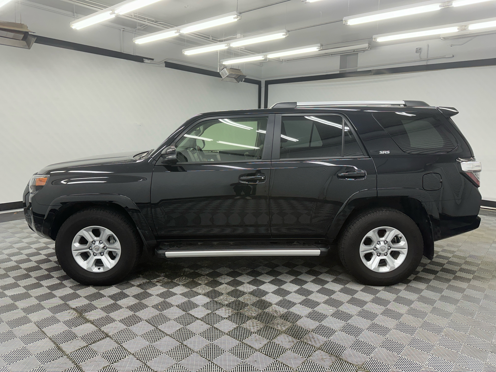 2023 Toyota 4Runner SR5 Premium 2