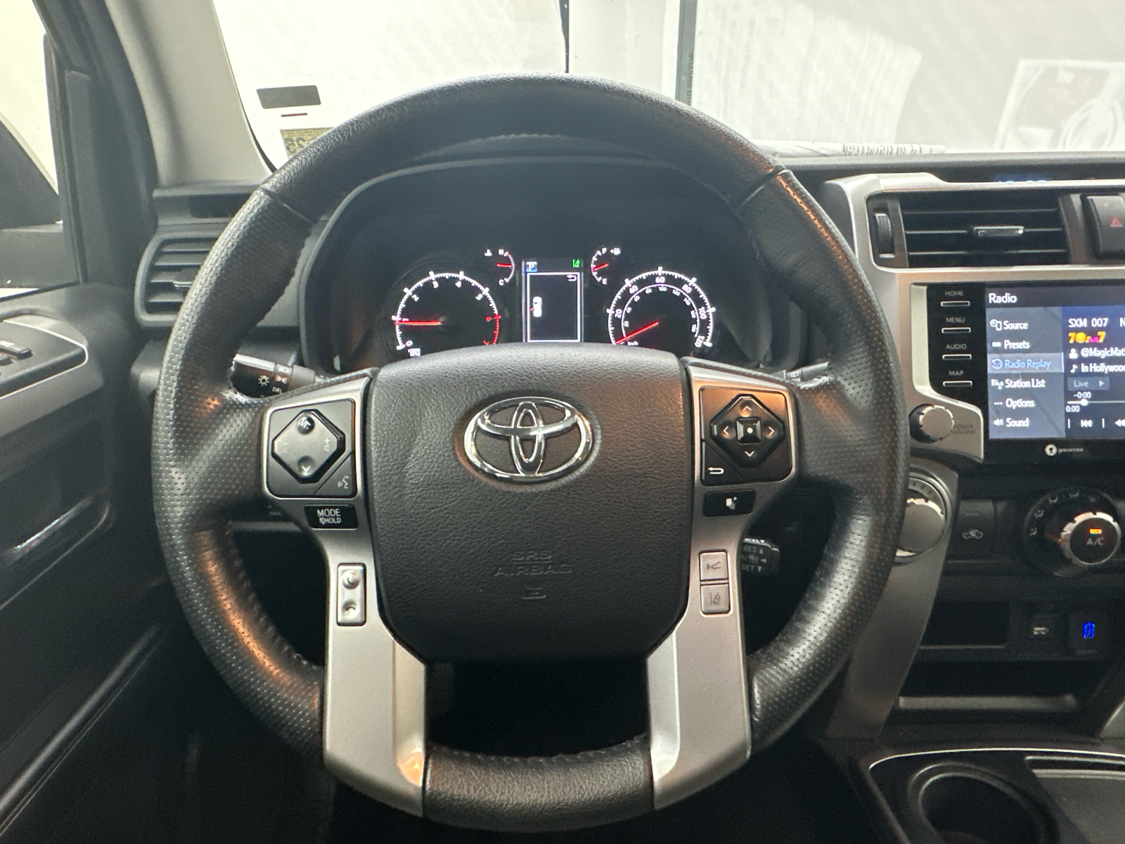 2023 Toyota 4Runner SR5 Premium 27