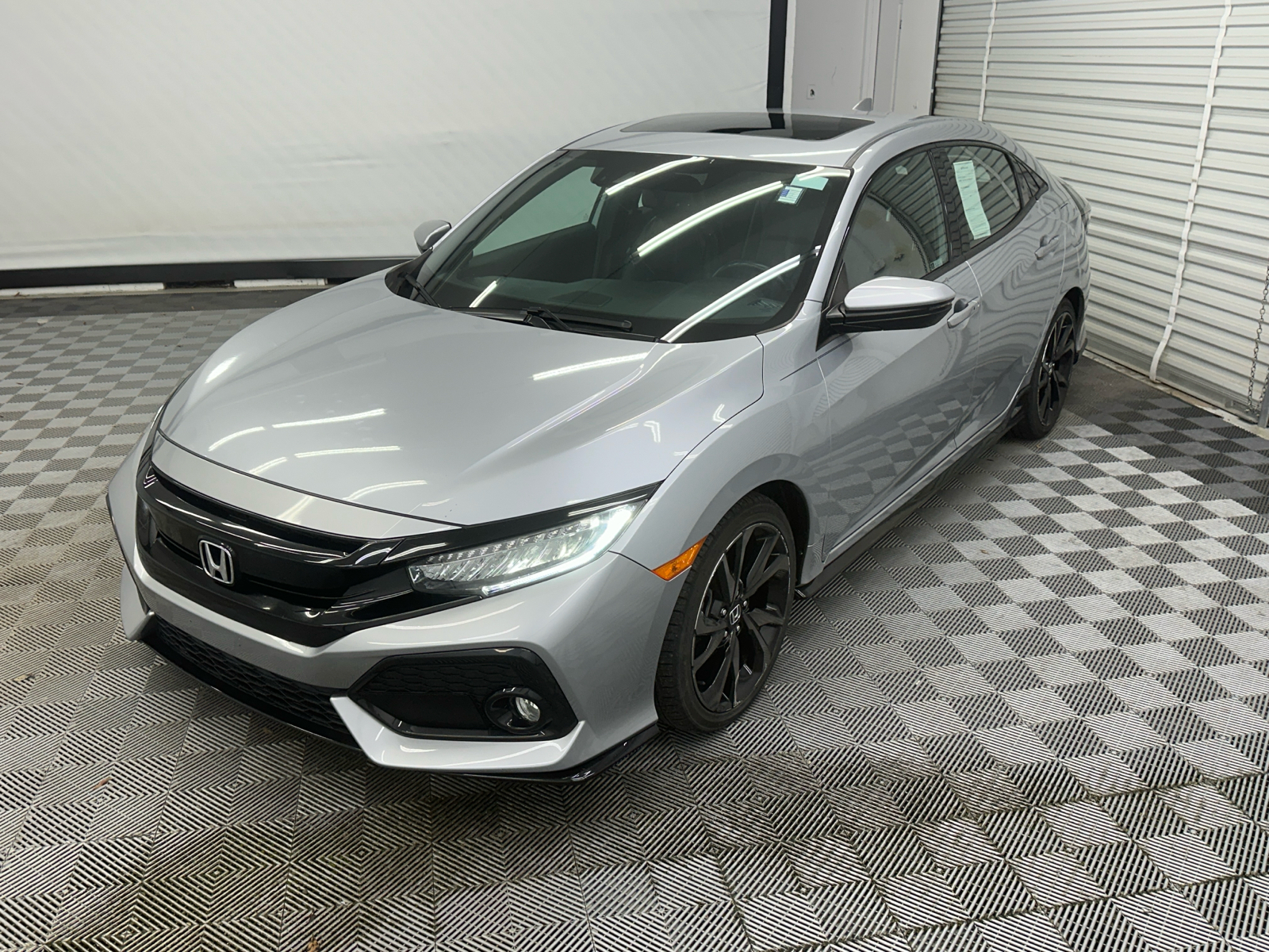 2019 Honda Civic Sport Touring 1