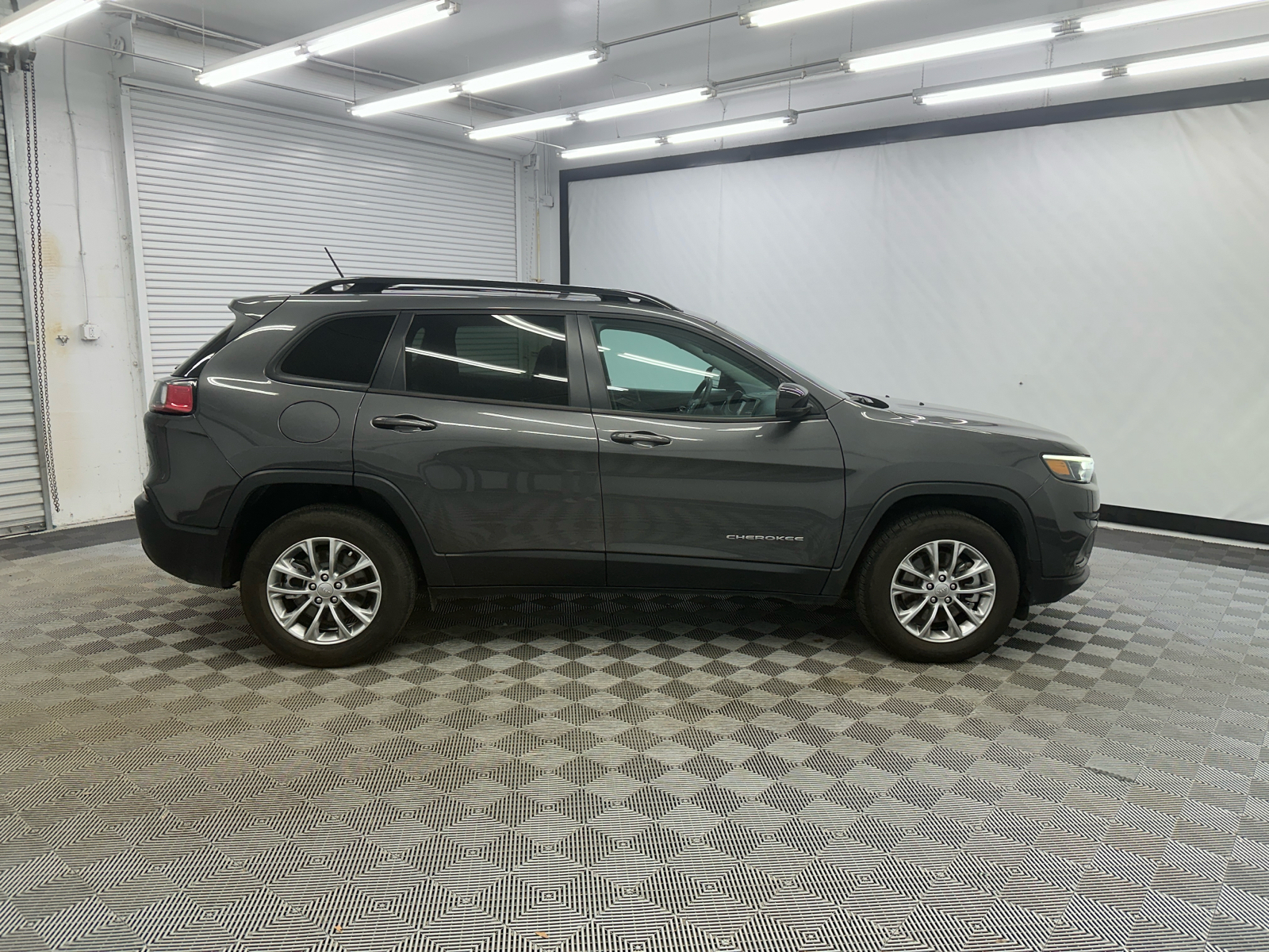 2022 Jeep Cherokee Latitude Lux 6